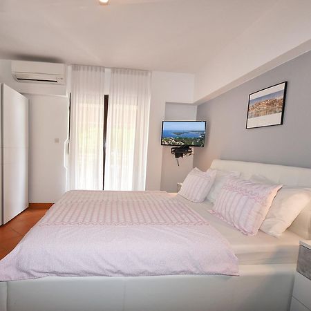 Apartment Sambris No 1 Врсар Экстерьер фото