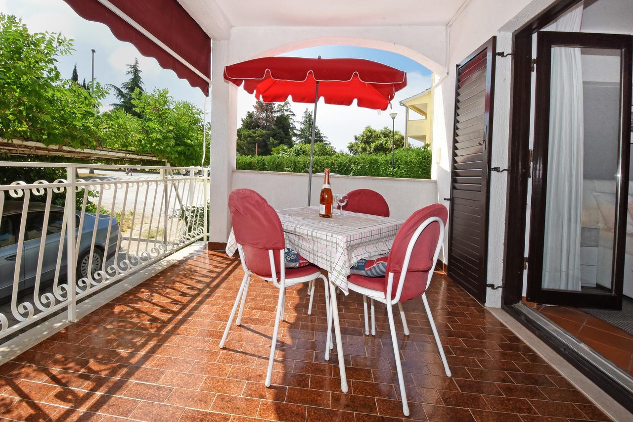 Apartment Sambris No 1 Врсар Экстерьер фото
