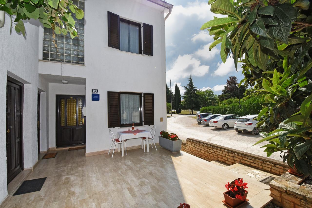 Apartment Sambris No 1 Врсар Экстерьер фото